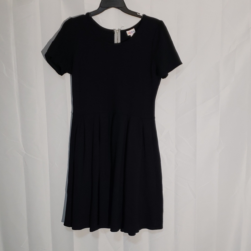 Classic Black Short-Sleeve Skater Dress Pleated XL LuLaroe LBD